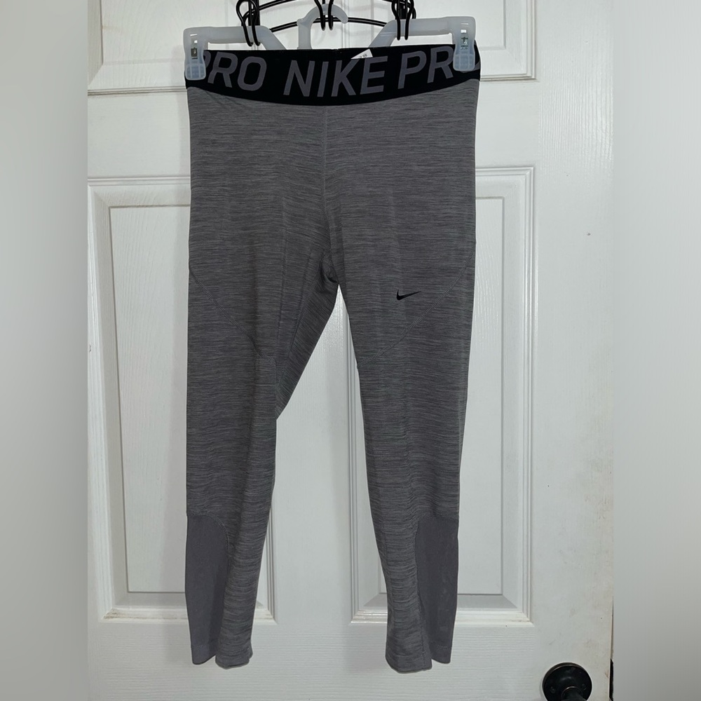 Nike pro 7/8 length leggings
